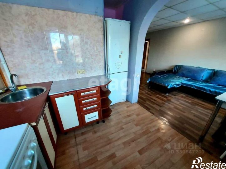 3-комн квартира улица Емлютина, 44Б,  д. 44Б