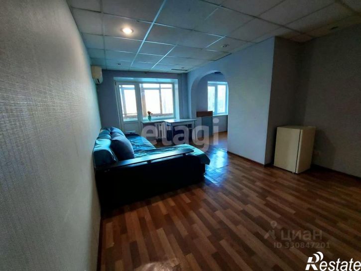 3-комн квартира улица Емлютина, 44Б,  д. 44Б