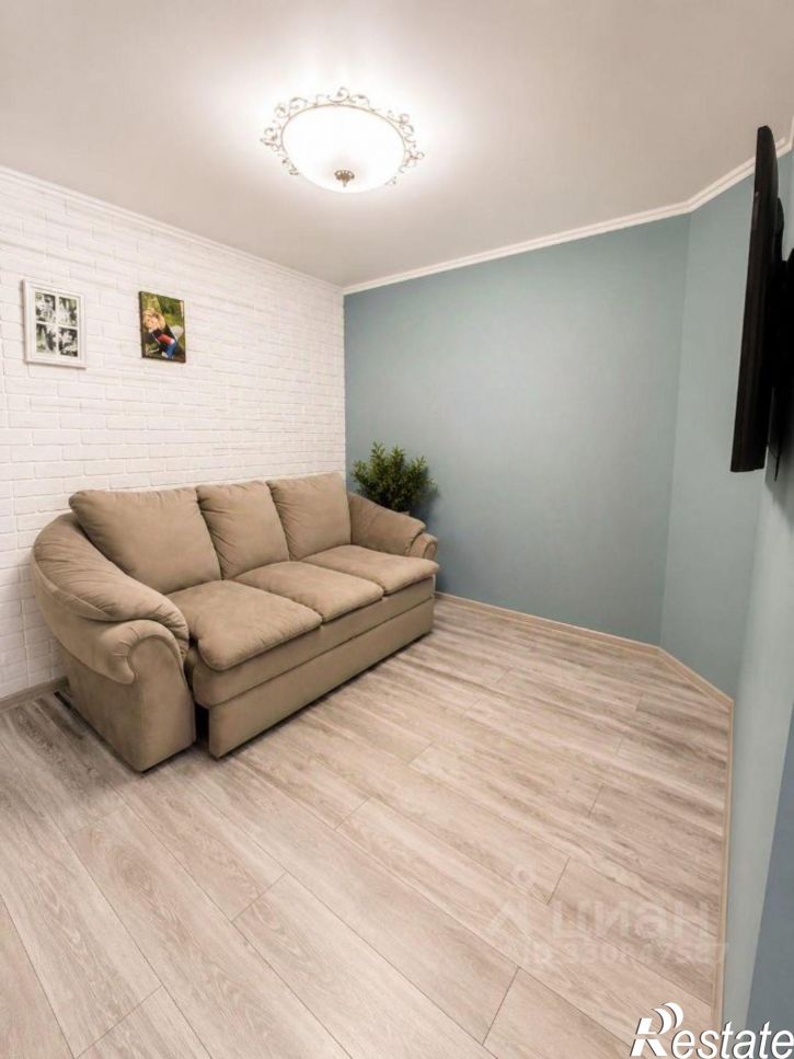 2-комн квартира улица Навашина, 40/1,  д. 40/1