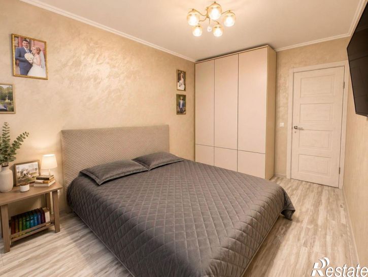 2-комн квартира улица Навашина, 40/1,  д. 40/1