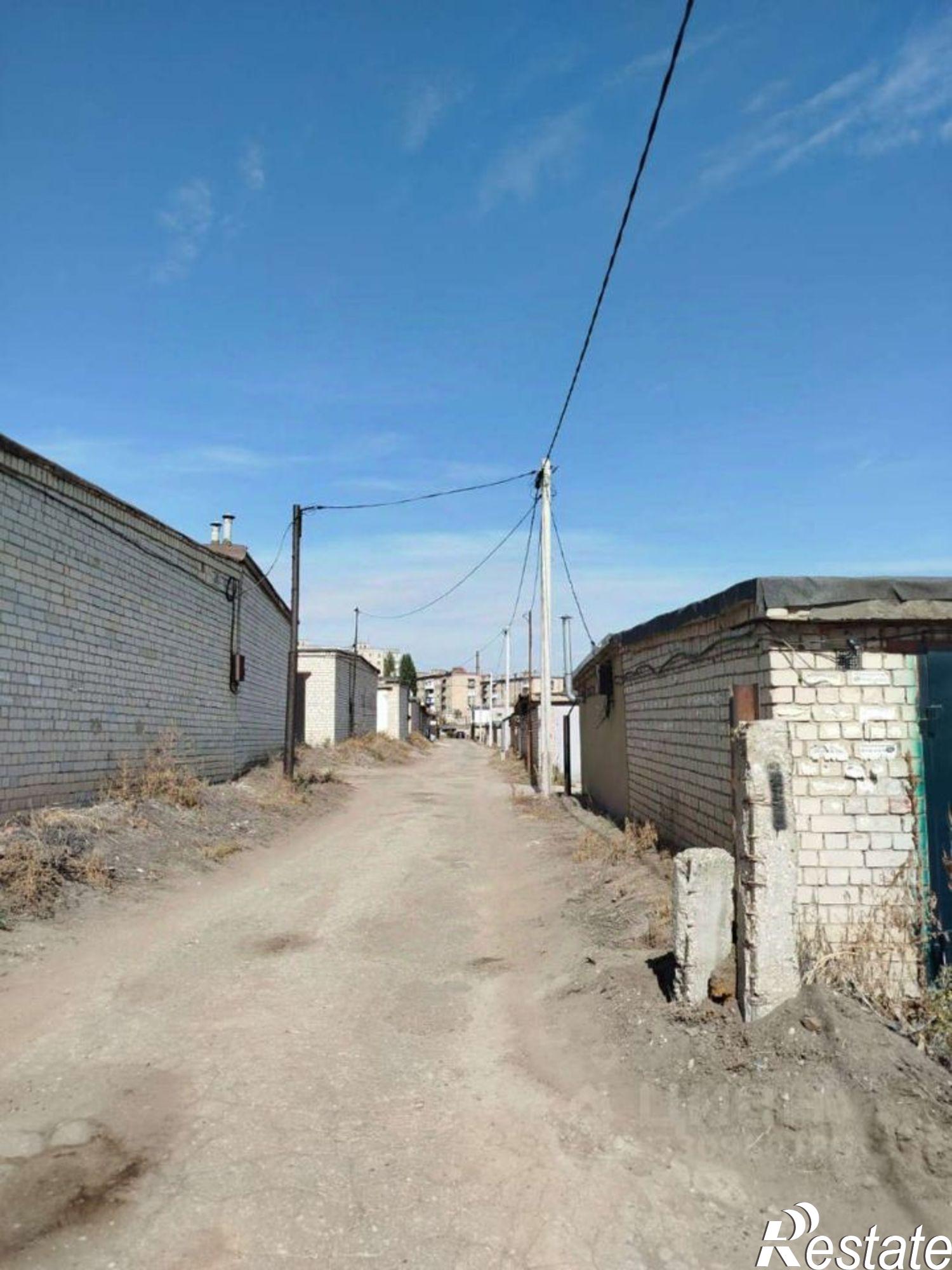 Купить гараж, место в паркинге за 579 761 рублей на Театральная пл