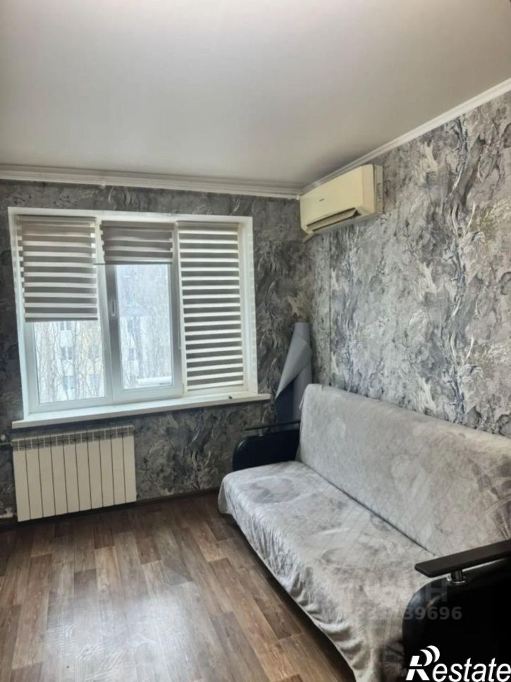 Комната Миллеровская улица, 20,  д. 20