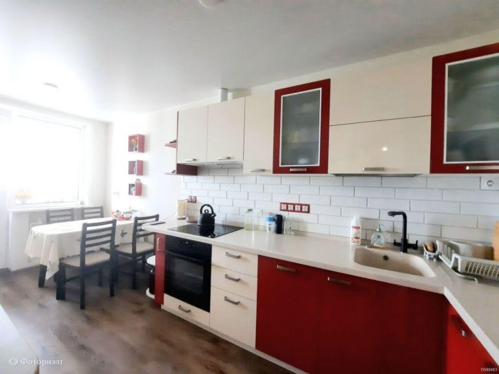 3-комн квартира Лунная ул, 25б