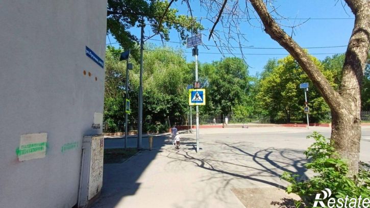 3-комн квартира ул им Пугачева Е.И., 44/52,  д. 44/52