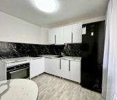 2-комн, 50кв м, этаж 2/10 ул Романтиков, 44