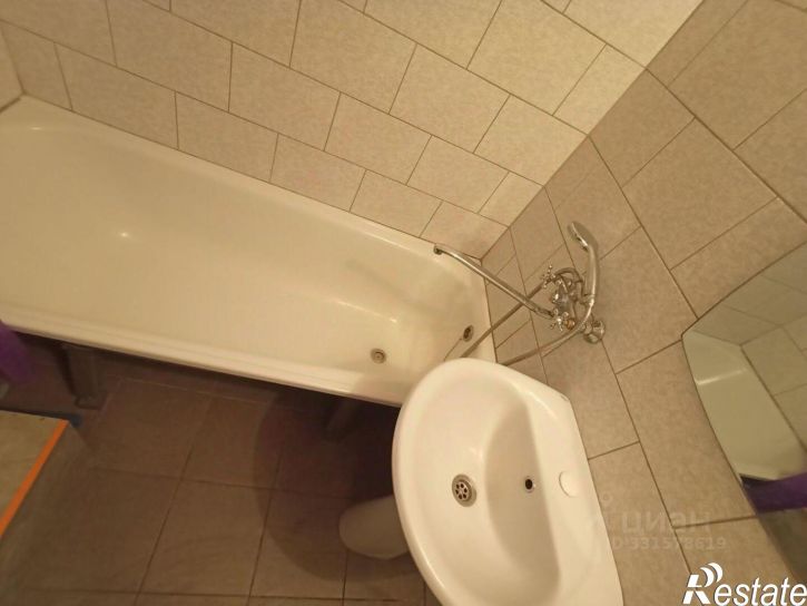 2-комн квартира ул Топольчанская, 1,  д. 1