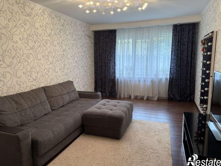 3-комн квартира Тархова ул, 27Б