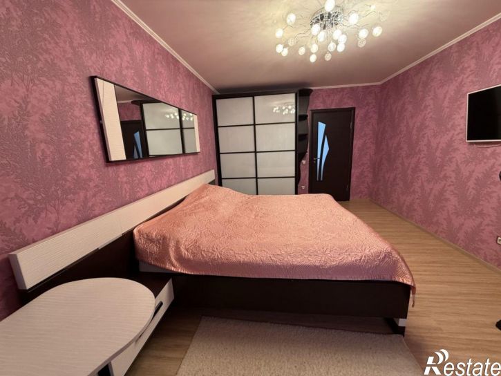 3-комн квартира Тархова ул, 27Б