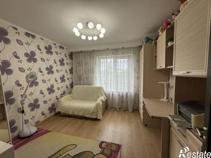 3-комн квартира Тархова ул, 27Б