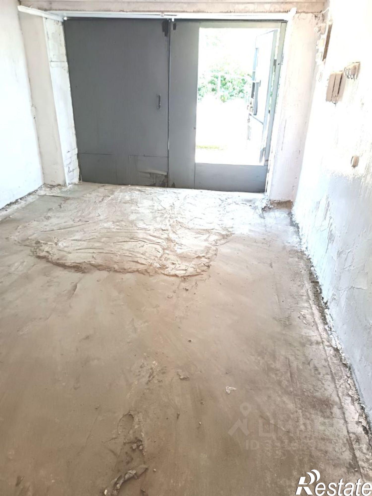Купить гараж, место в паркинге за 355 008 рублей на Театральная пл