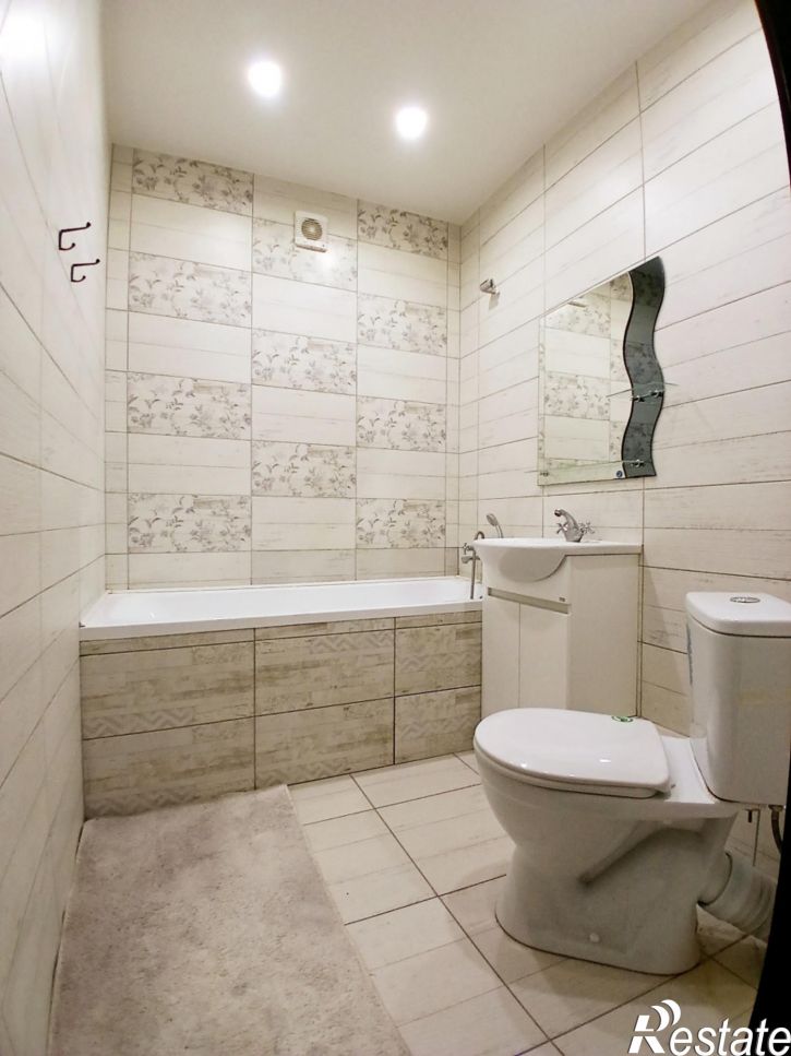 1-комн квартира Романтиков, 48А