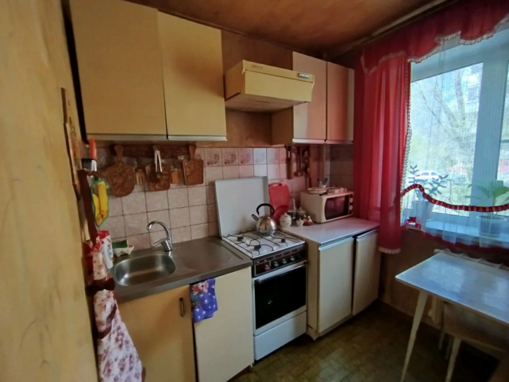 2-комн квартира 7- я  Нагорная, 10