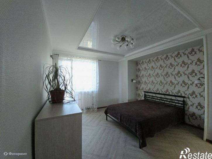 3-комн квартира Шелковичная ул, 1