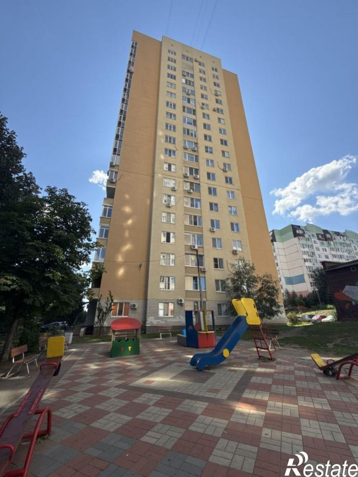 2-комн квартира Академика Антонова ул, 24В