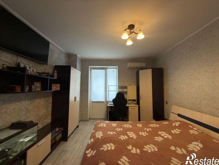2-комн квартира Академика Антонова ул, 24В