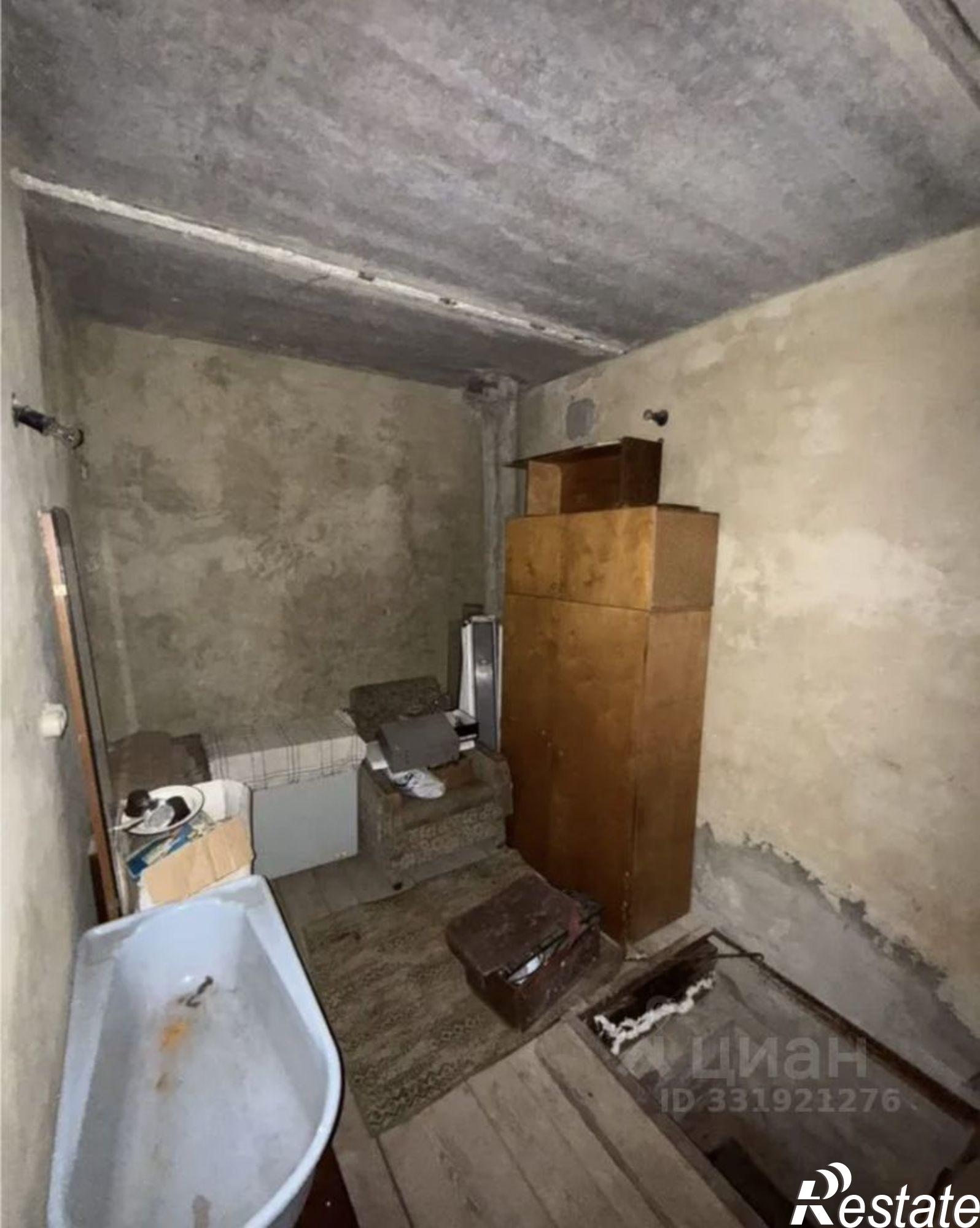 Купить гараж, место в паркинге за 300 000 рублей на ул Тверская, 35