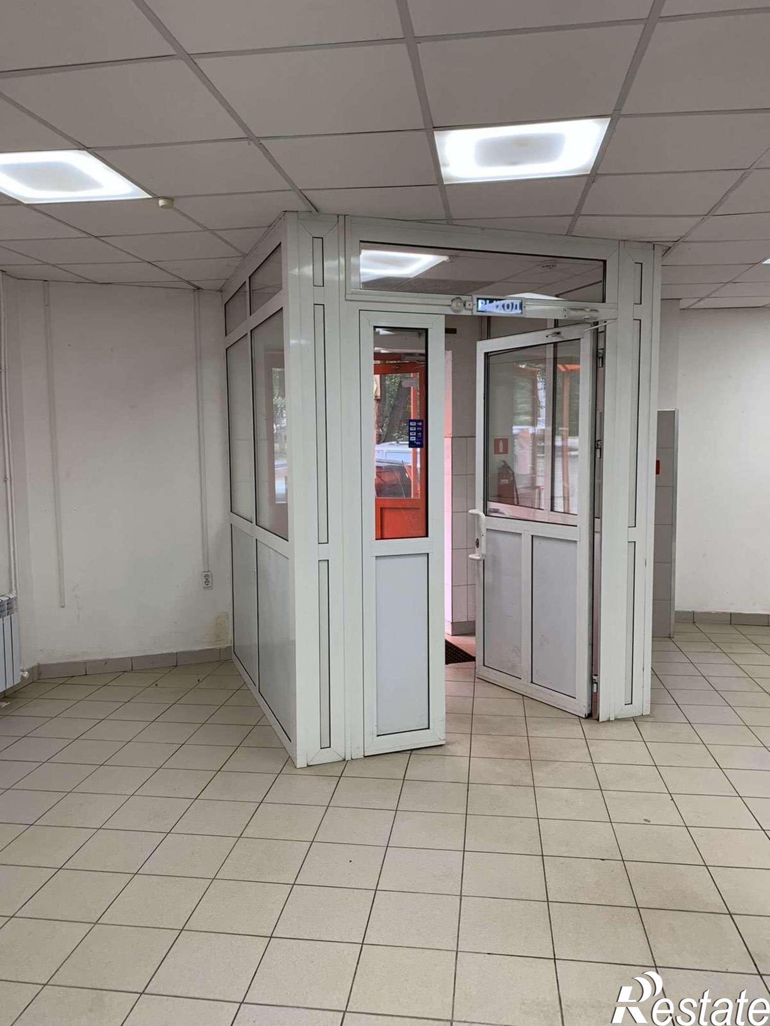 Купить торговое помещение за 16 500 000 рублей на Шехурдина улица, 36