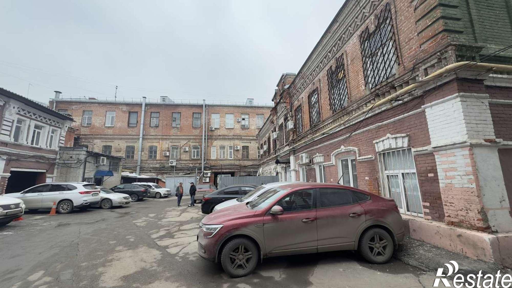 Купить торговое помещение за 60 000 000 рублей на Чапаева улица, 68/70