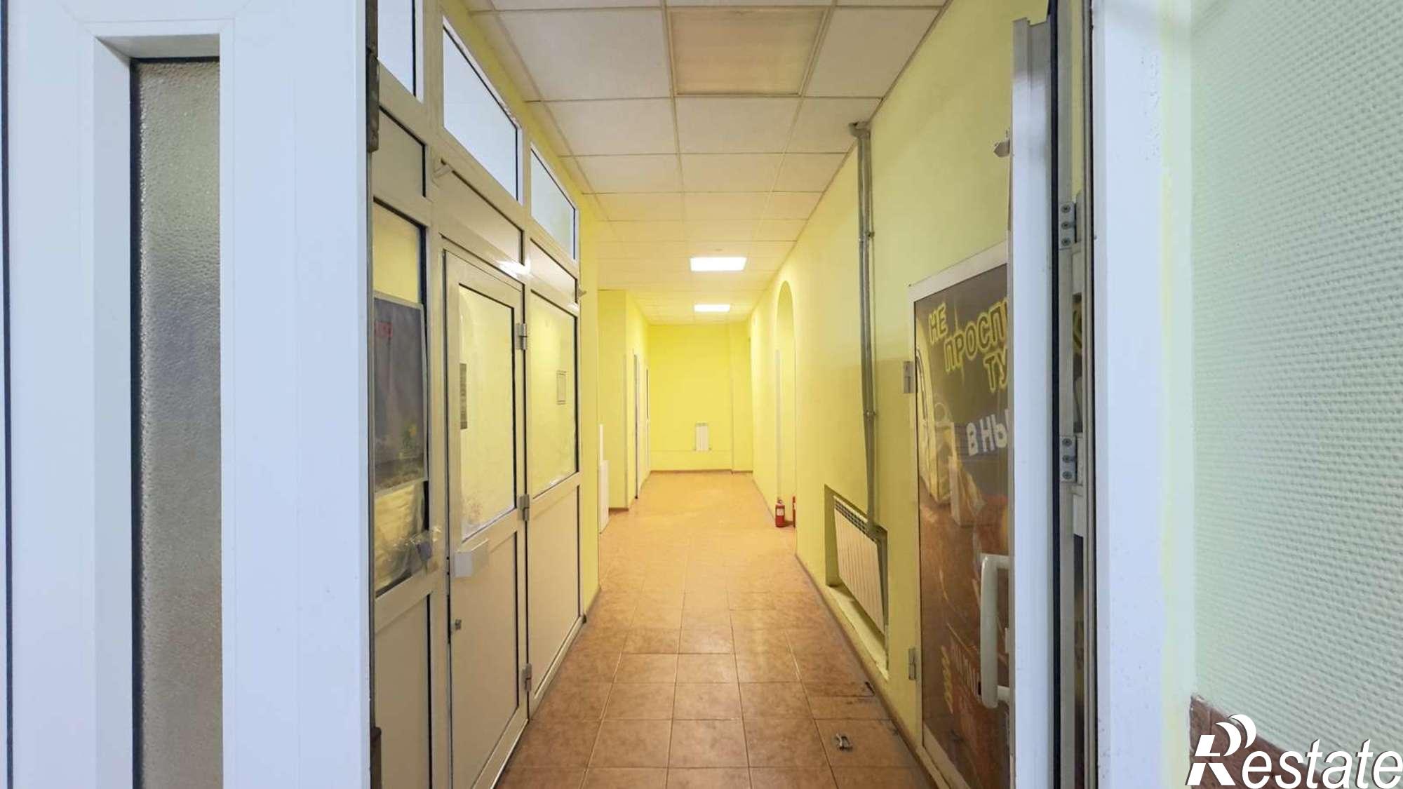 Купить торговое помещение за 60 000 000 рублей на Чапаева улица, 68/70