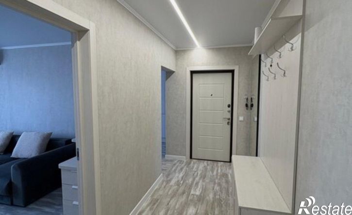 3-комн квартира ул Романтиков, 46,  д. 46