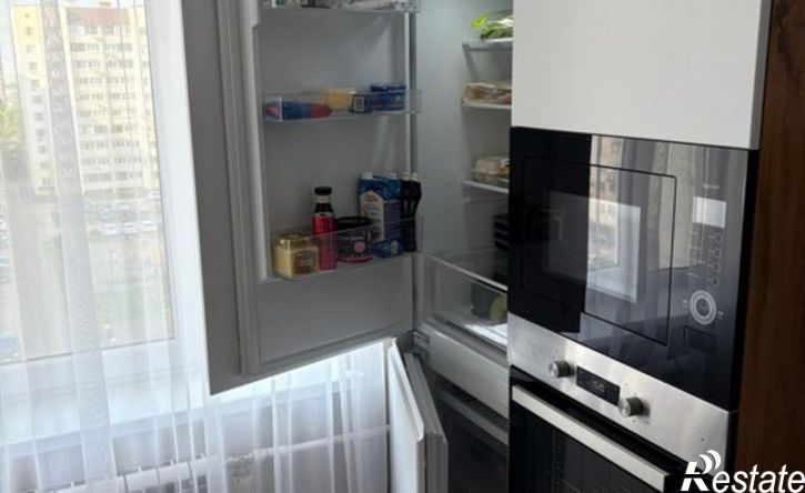 3-комн квартира ул Романтиков, 46,  д. 46