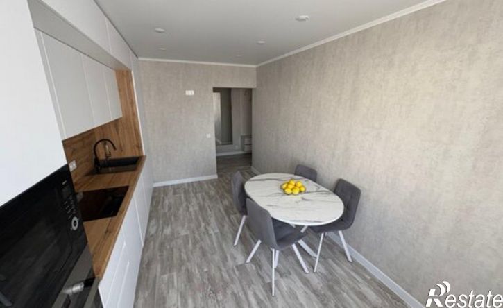 3-комн квартира ул Романтиков, 46,  д. 46