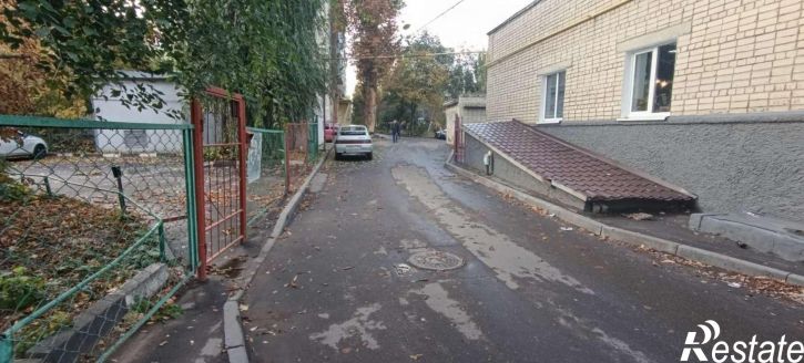 Торговое помещение имени Е.И. Пугачева улица, 171