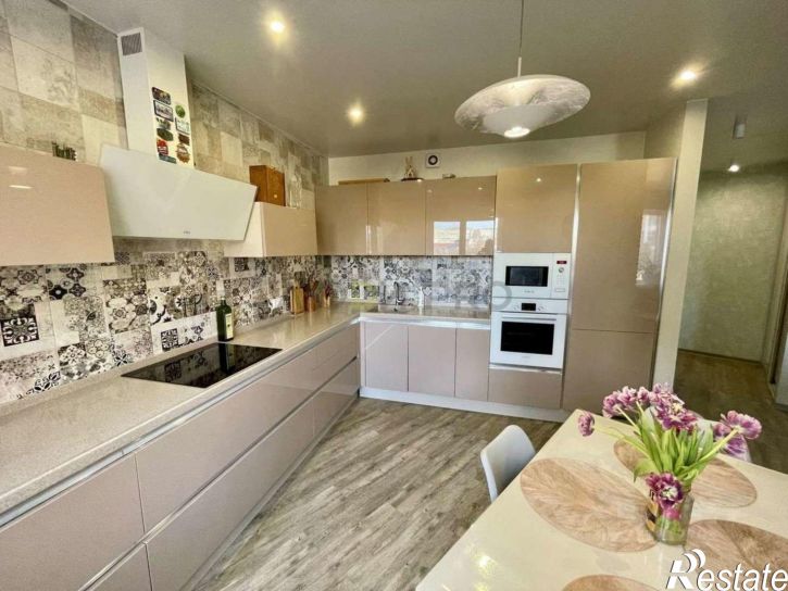 3-комн квартира ул Лунная, 30А,  д. 30А