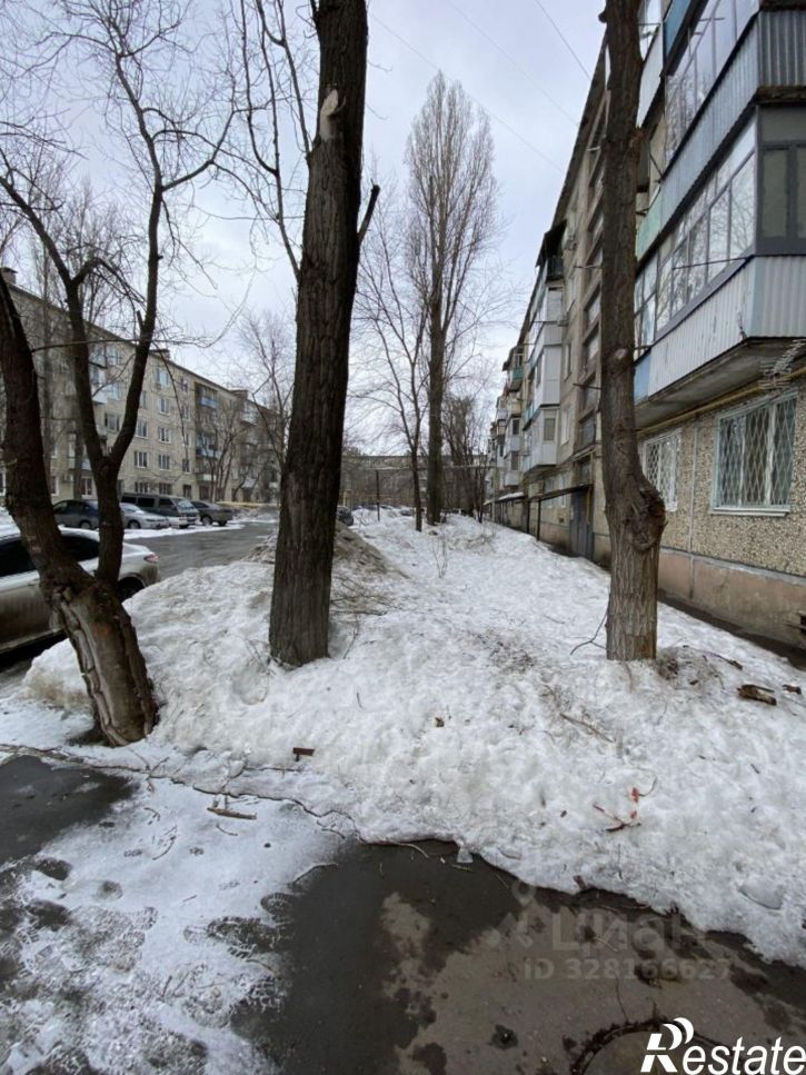 4-комн квартира пр-кт Строителей, 54Б,  д. 54Б