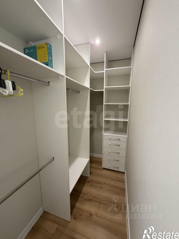 1-комн квартира пр-кт Героев Отечества, 4А,  д. 4А