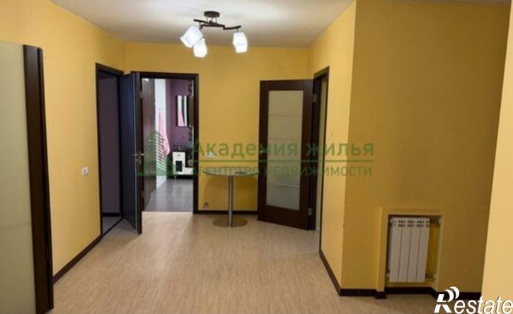 3-комн квартира Саратов, улица имени Е.И. Пугачёва, 72