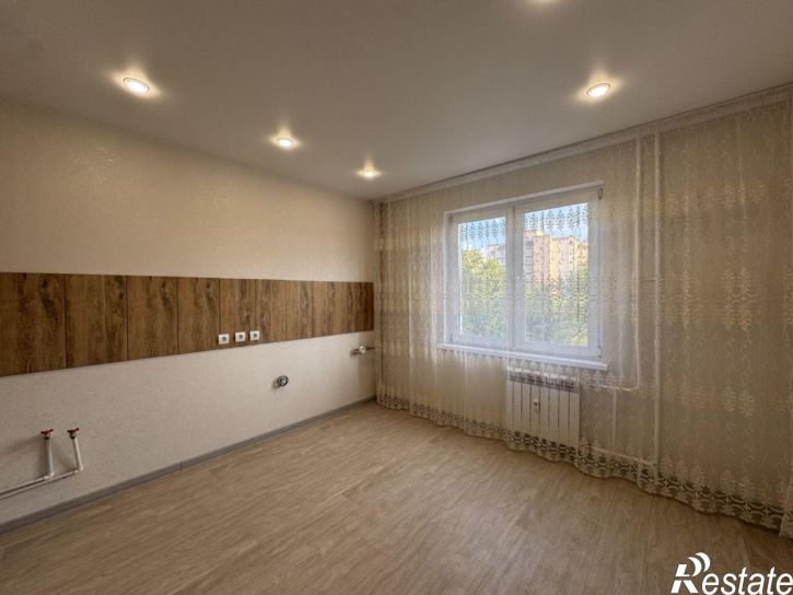 1-комн квартира Академика Антонова ул, 4
