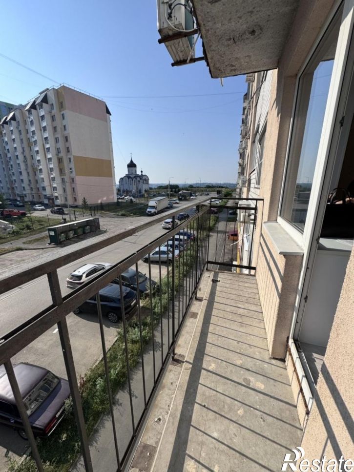 1-комн квартира Ерёмина ул, 1