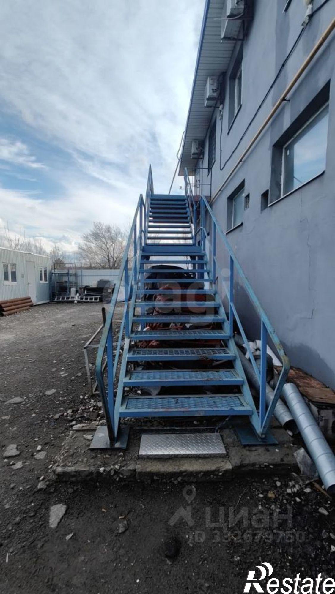 Купить складское помещение за 28 476 800 рублей