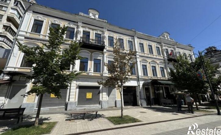 3-комн квартира пр-кт им Петра Столыпина, 12,  д. 12