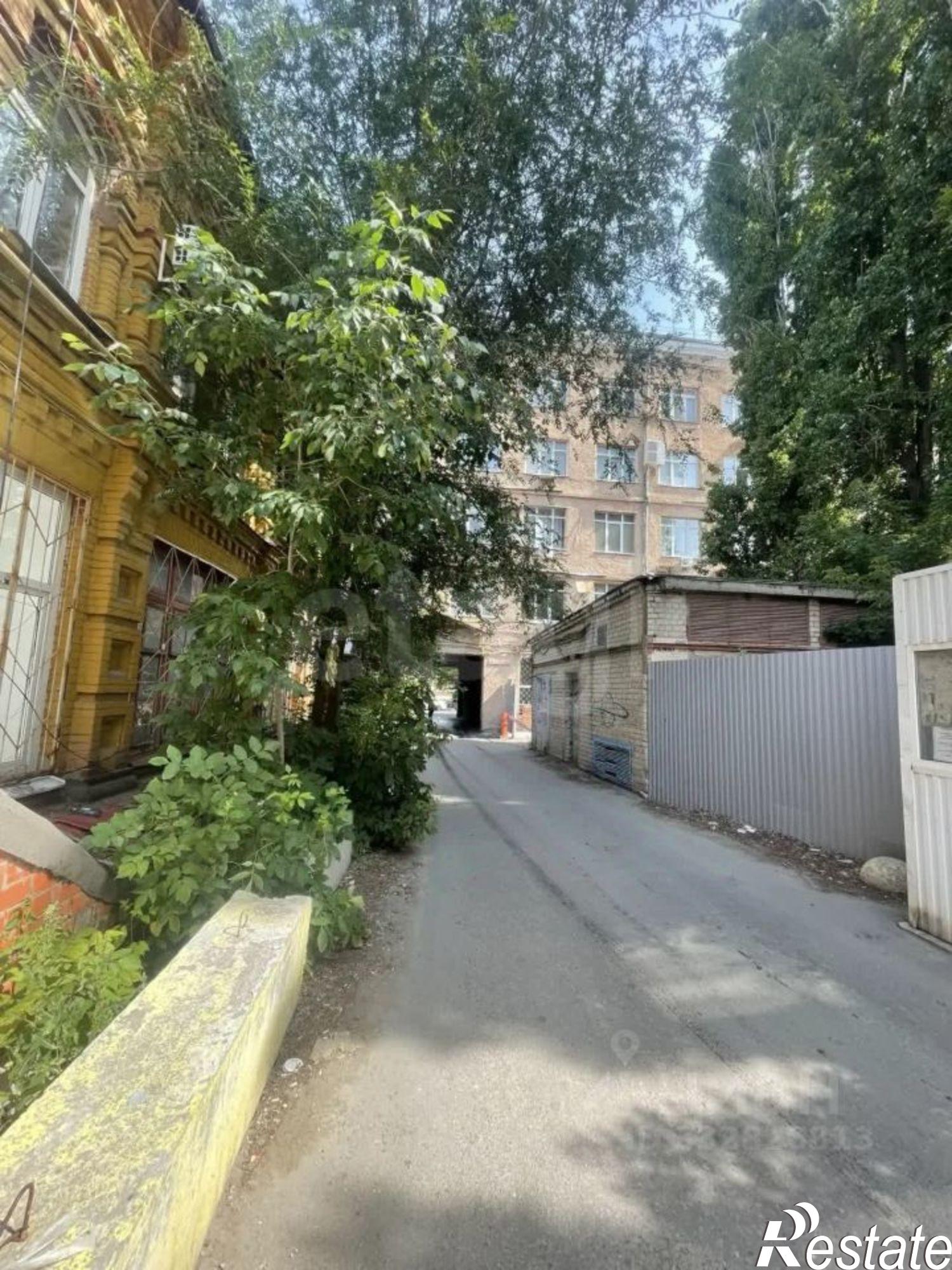 Купить складское помещение за 1 650 020 рублей на Театральная пл, 3