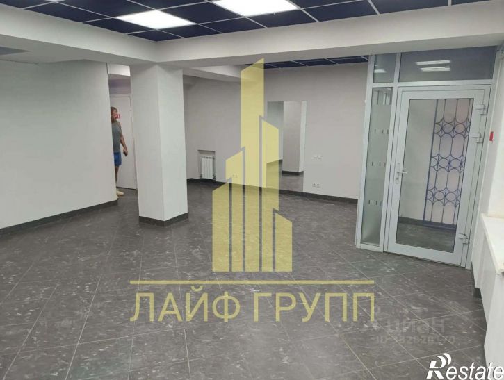 Торговое помещение пл им Орджоникидзе Г.К., 11,  д. 11