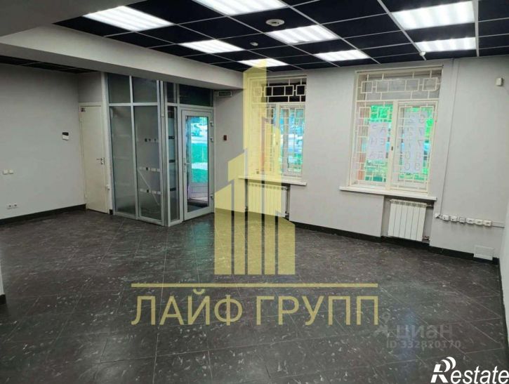 Торговое помещение пл им Орджоникидзе Г.К., 11,  д. 11