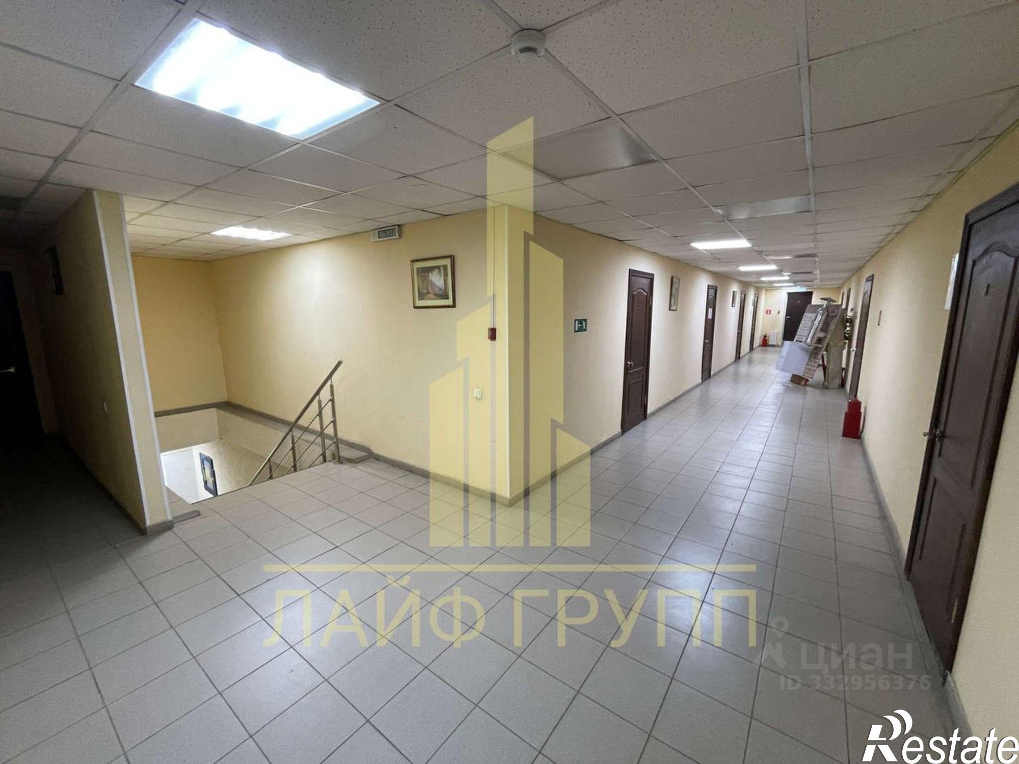 Купить торговое помещение за 47 901 000 рублей на ул Танкистов, 90