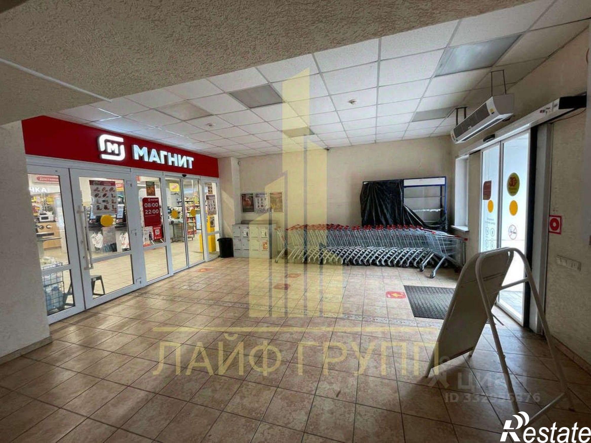 Купить торговое помещение за 47 901 000 рублей на ул Танкистов, 90