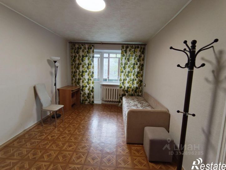 2-комн квартира ул им Емлютина Д.В., 49,  д. 49