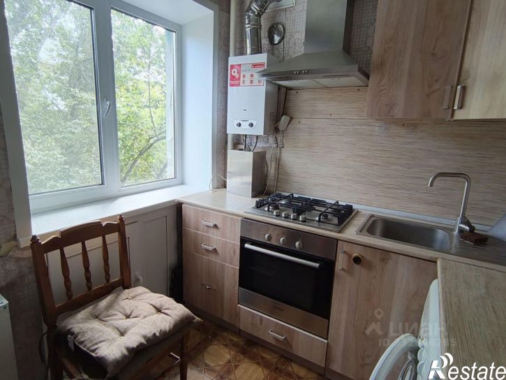 2-комн квартира ул им Емлютина Д.В., 49,  д. 49