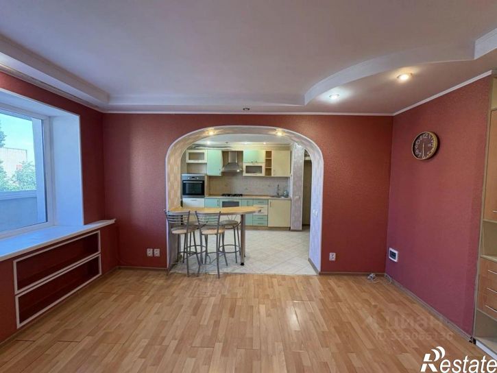 3-комн квартира ул Усть-Курдюмская, 3,  д. 3