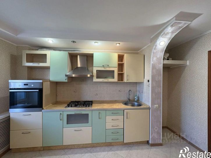 3-комн квартира ул Усть-Курдюмская, 3,  д. 3