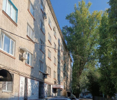 комната 98 кв м ул им Посадского И.Н., 271