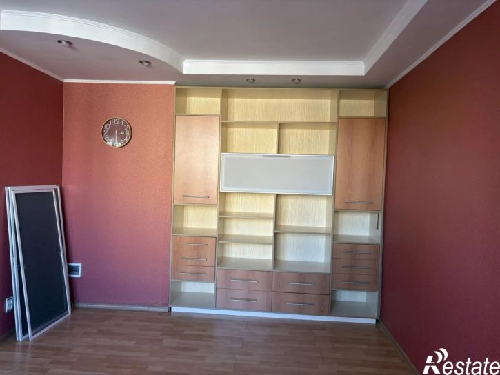 3-комн квартира Усть-Курдюмская, 3