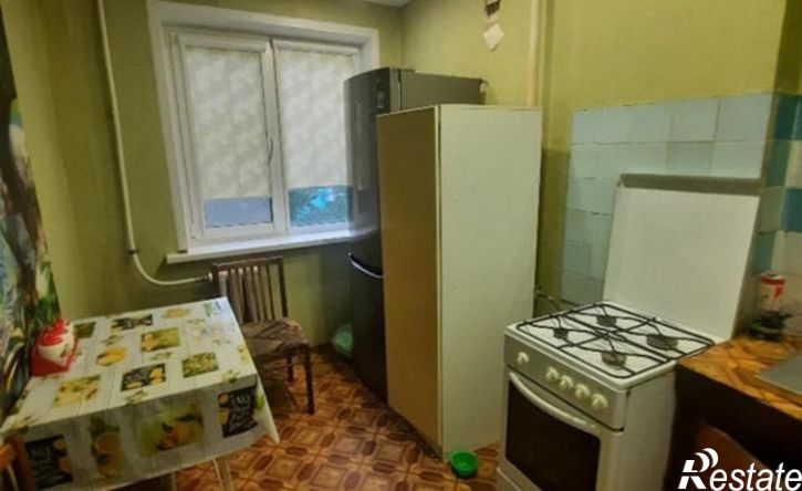 2-комн квартира пр-кт им 50 лет Октября, 15,  д. 15