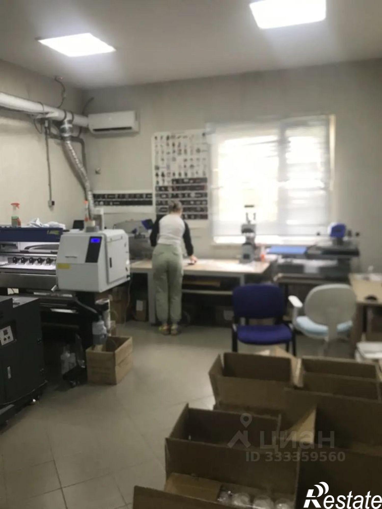 Сдать офис, помещение под офис за 24 000 рублей на ул Зенитная, 25