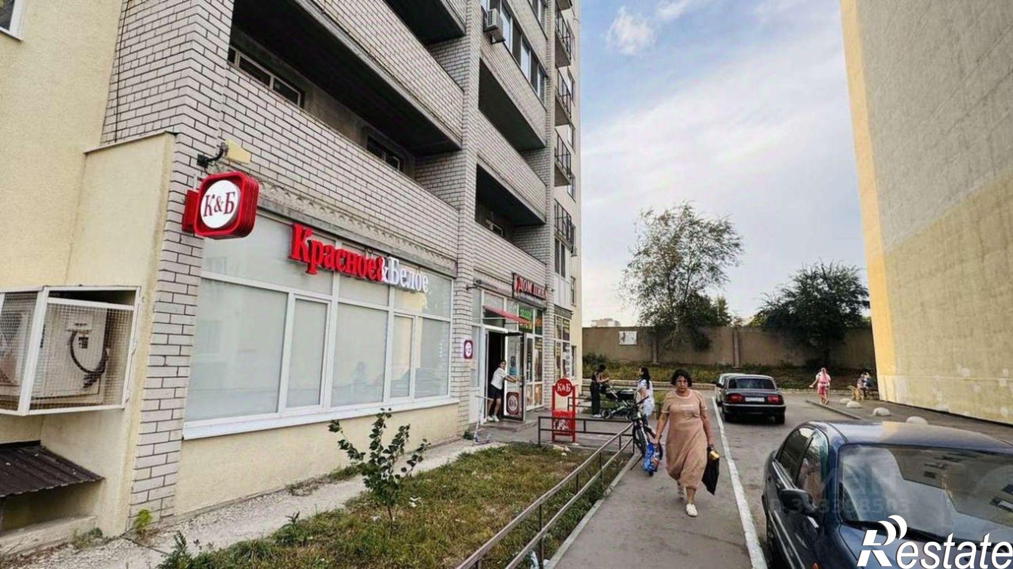 Купить торговое помещение за 17 000 300 рублей на ул Романтиков, 46Б