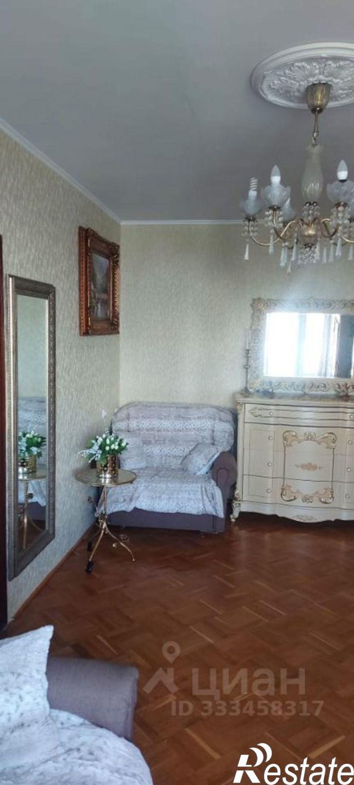 Комната пл им Кирова С.М., 8,  д. 8